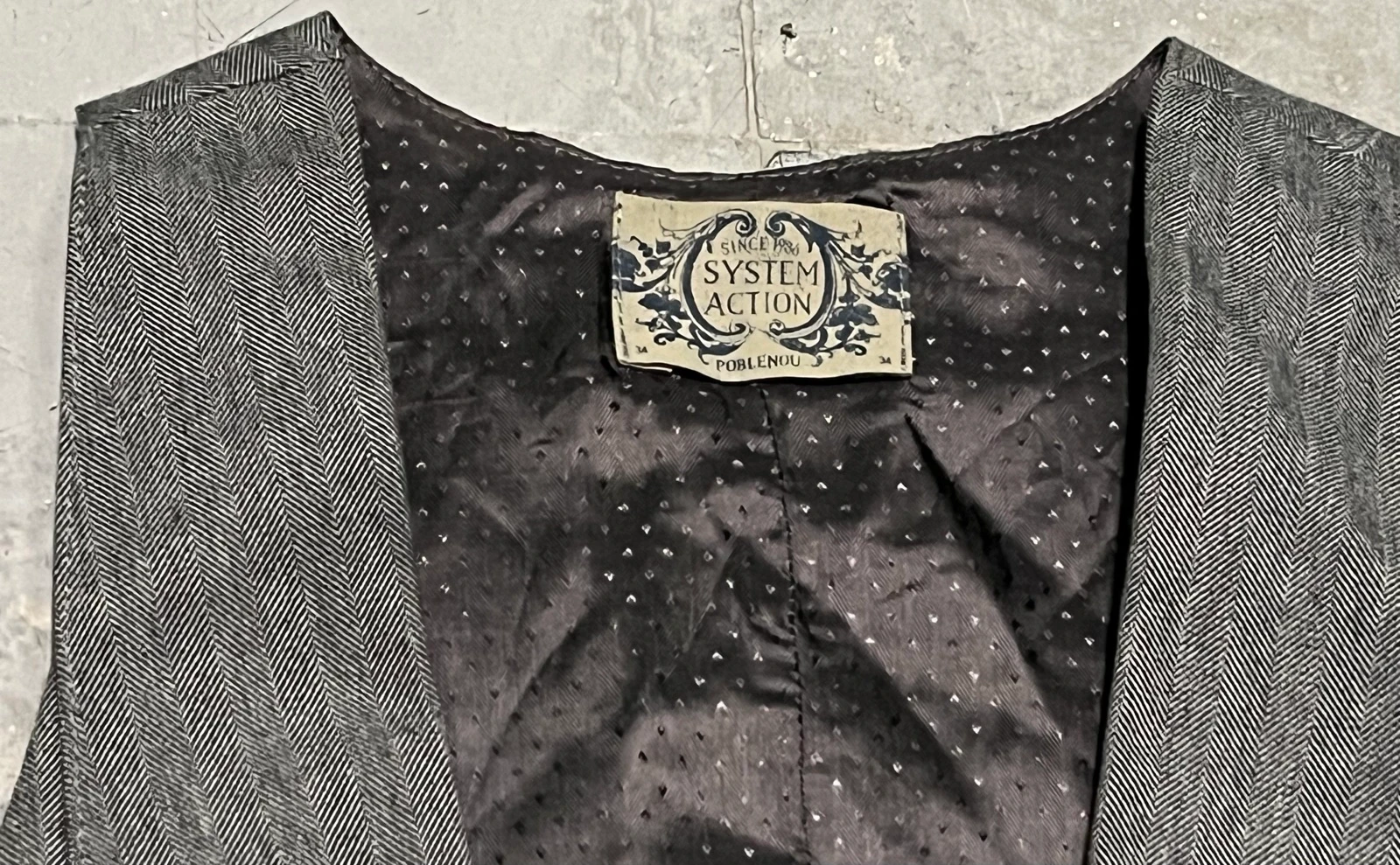 Gray Herringbone Vest – photo 6